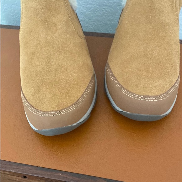 Cozy Tan Ankle Boots - Picture 7 of 11